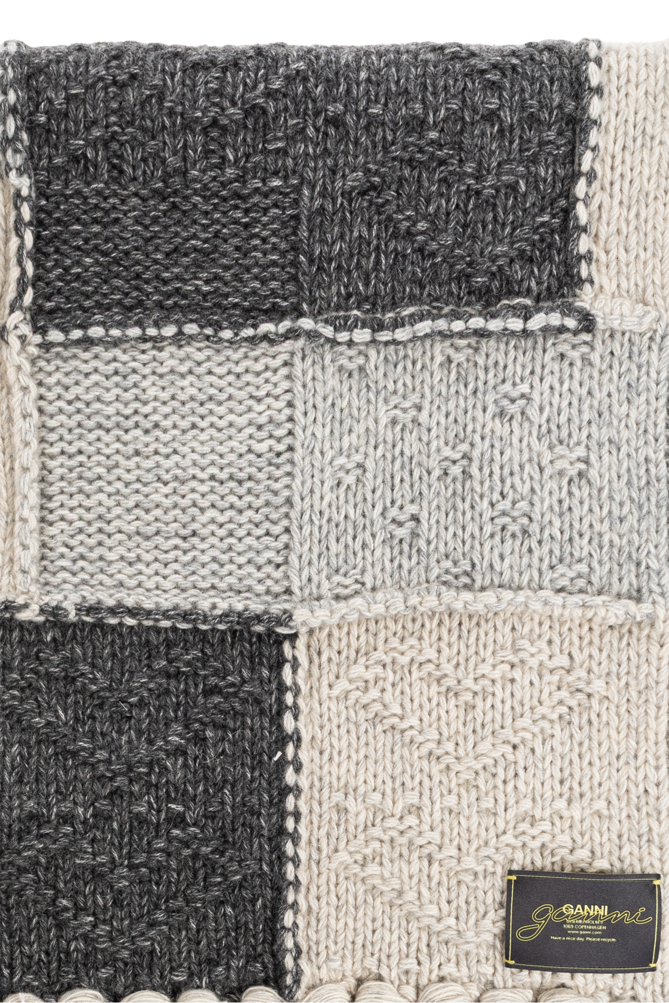 【送料&関税込】Ganni Plaid Scarf A6328_5840_252_1.jpg?sw=2000